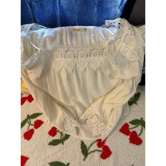 off the shoulder embroidered top - Picture 5 of 8